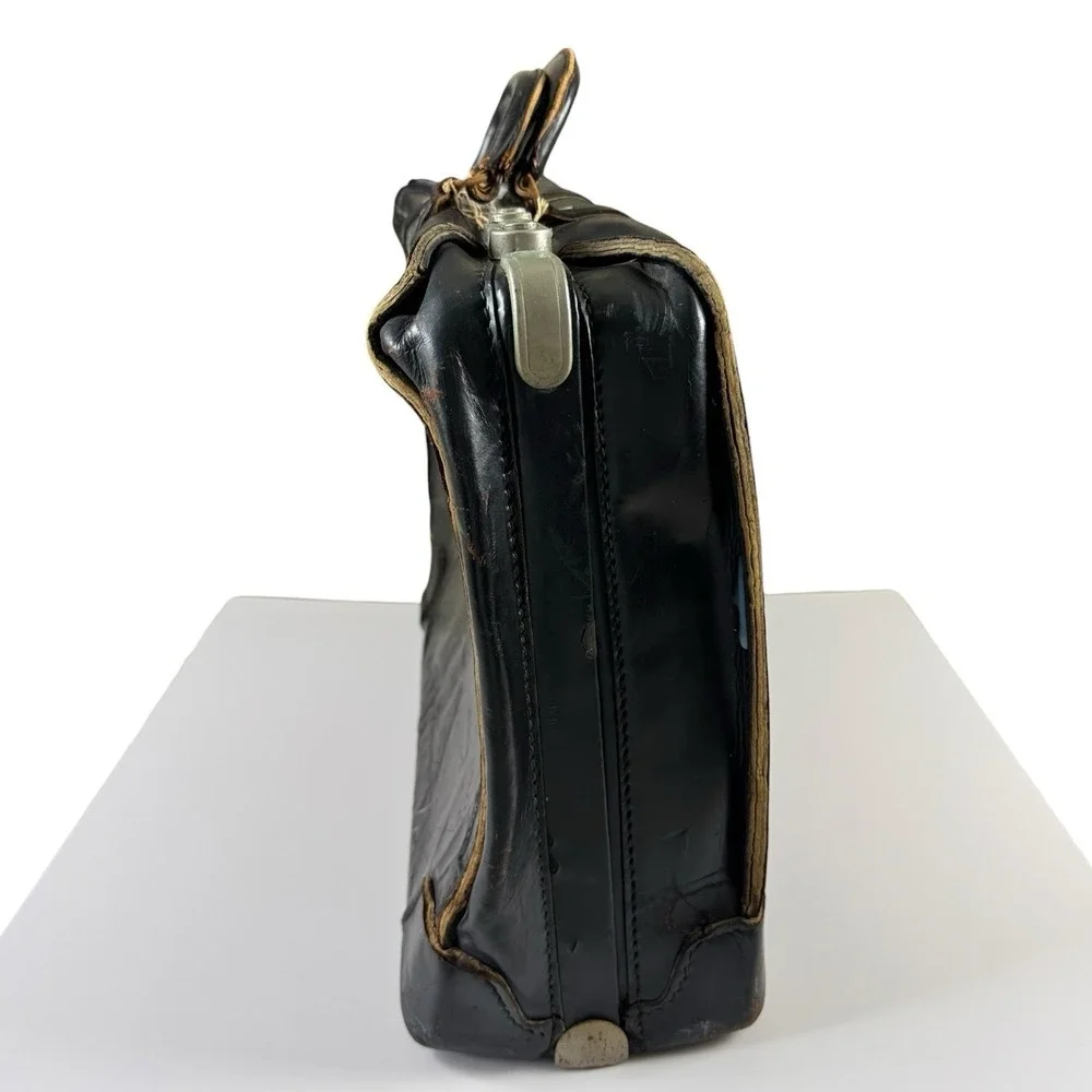 60s US Navy Blue Angels Painted Cowhide Leather Pilot Bag Named Capt. John Allen